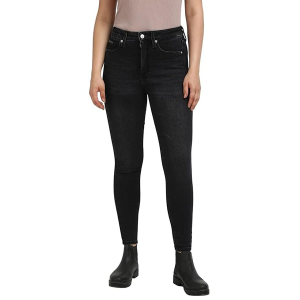 Calvin Klein Women's Skinny Jeans (Black)