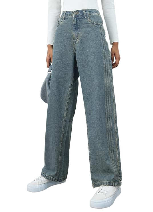 The Souled Store Straight-Fit Denim: Sapphire Women and Girls Buttoned Blue Solid Lightly Washed Straight Fit Cotton Jeans (Sapphire)